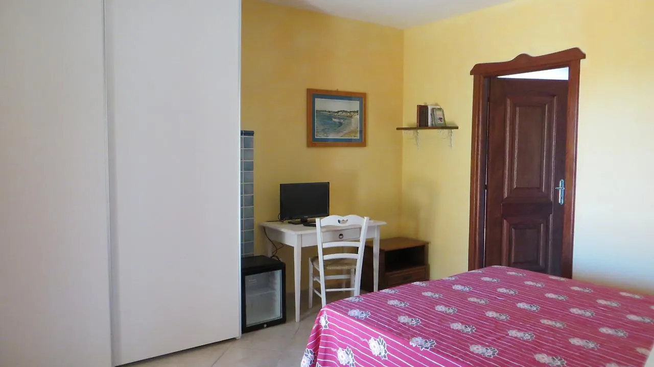 La Calendula Bed & Breakfast San Teodoro  İtalya